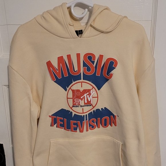 MTV Basketball Hoodie - Picture 1 of 4